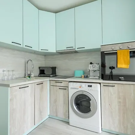 Center - 2 Min From Ndk