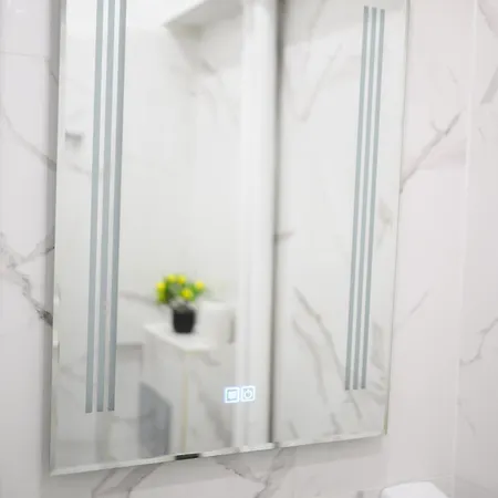 Center - 2 Min From Ndk * София