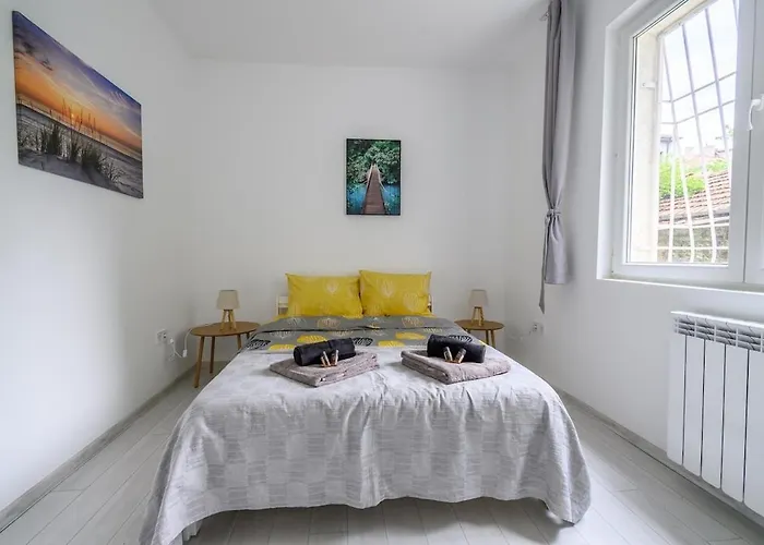 Center - 2 Min From Ndk Sofia