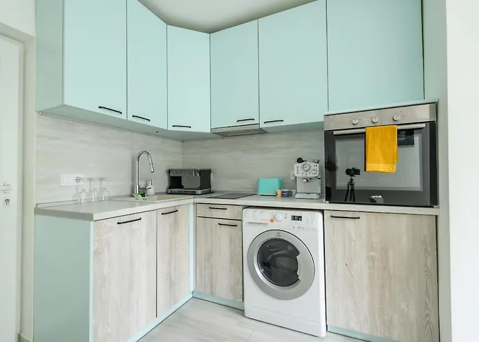 Center - 2 Min From Ndk