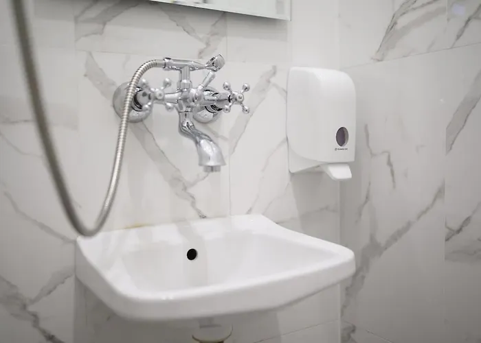 Center - 2 Min From Ndk Lägenhet *